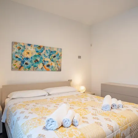 Appartement Authentic Yet Modern Retreat In Center