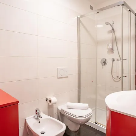 Lecco Center - Authentic Yet Modern Retreat Lecco