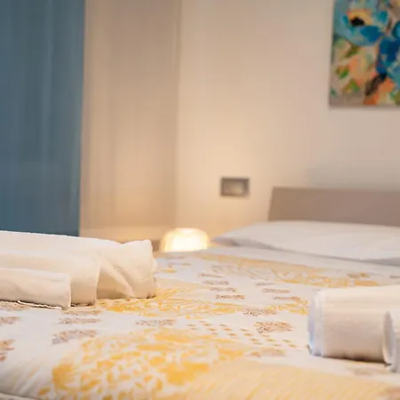 Center - Authentic Yet Modern Retreat * Lecco